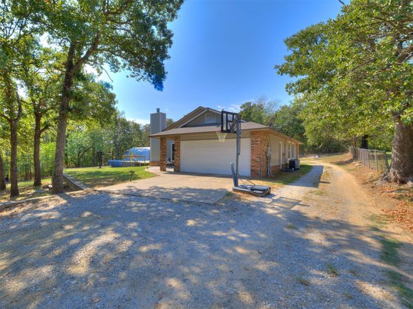 10940 S 161st West Avenue , Sapulpa, OK 74066