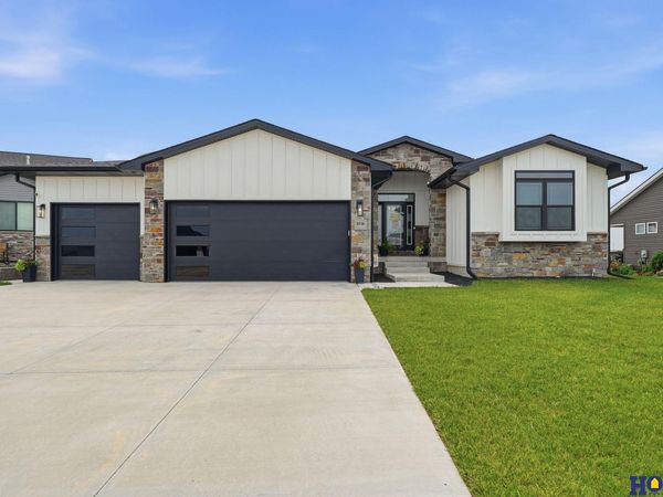 8716 S 83rd Court, Lincoln, NE 68516