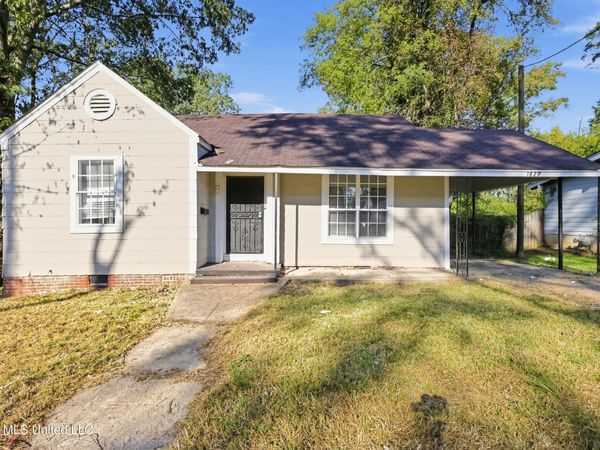 1829 East Drive, Jackson, MS 39204