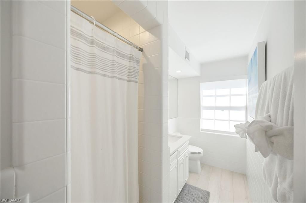2728 Crayton Rd , Naples, FL 34103 Photo