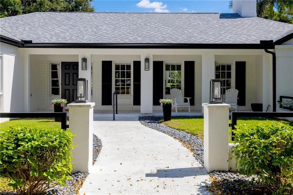 2728 Crayton Rd , Naples, FL 34103 Photo
