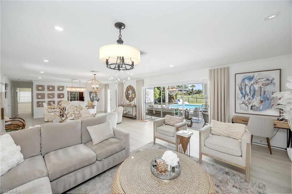 2728 Crayton Rd , Naples, FL 34103 Photo