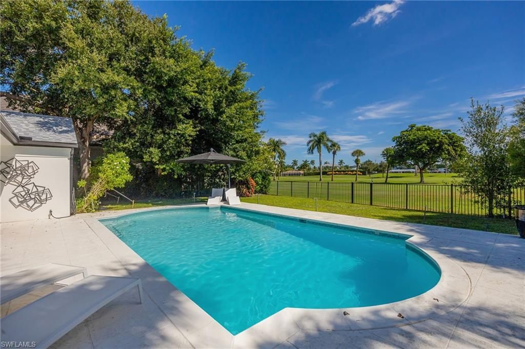 2728 Crayton Rd , Naples, FL 34103 Photo