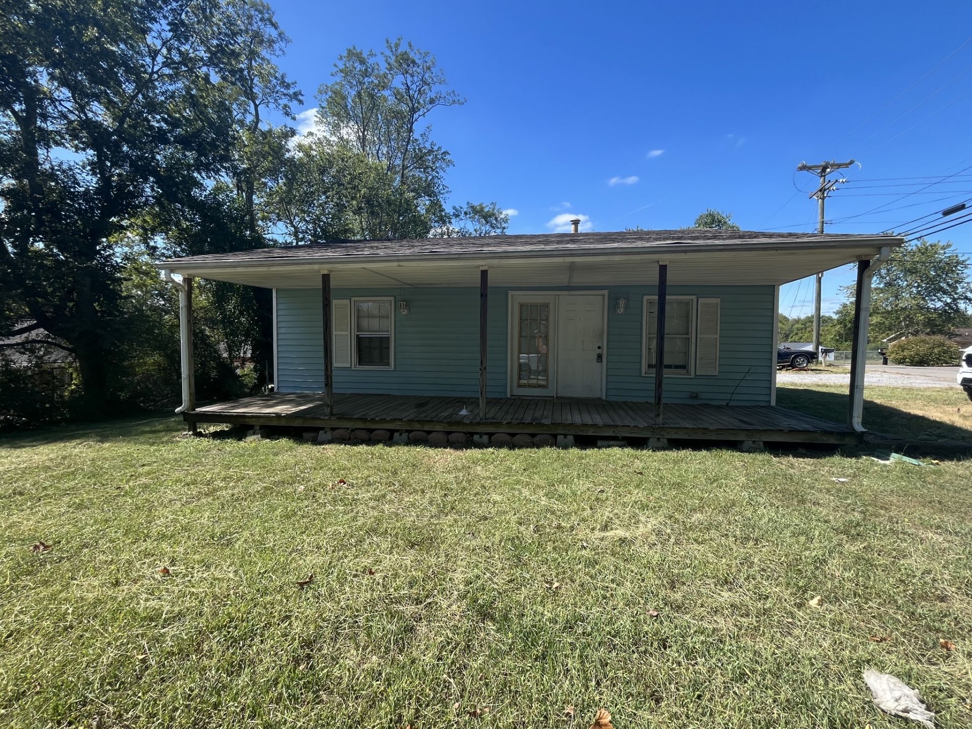 476 Circle Dr, Clarksville, TN 37043 Main Photo