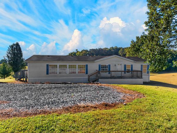 560 Meadowview Rd , Mosheim, TN 37818