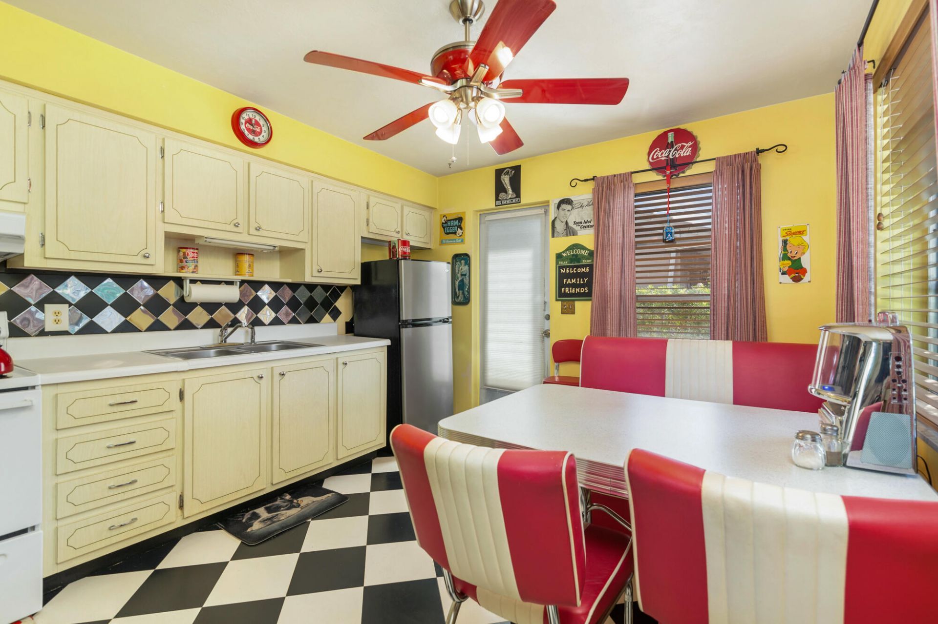 217 Pine Terrace, West Palm Beach, FL 33405 Photo
