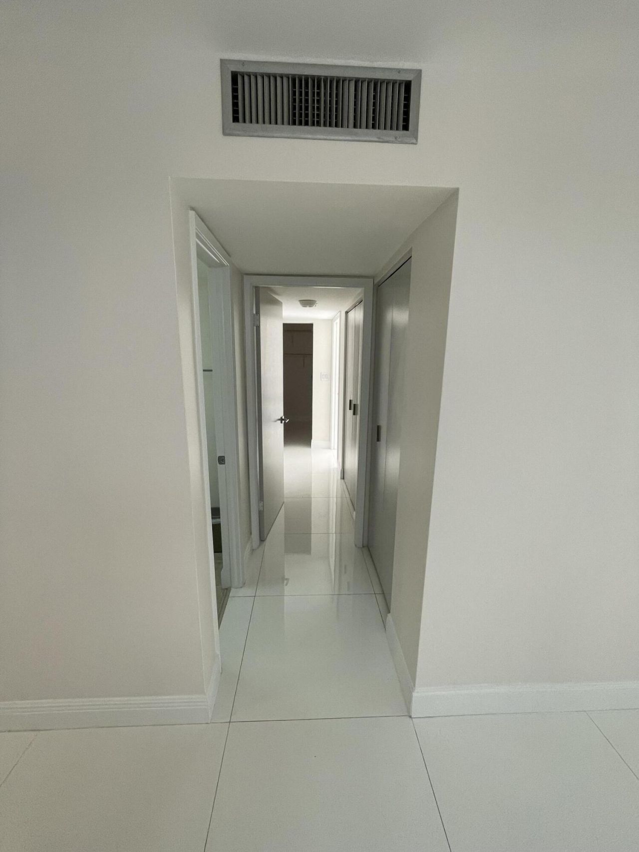 600 NE 36th Street, Unit 1111, Miami, FL 33137 Photo