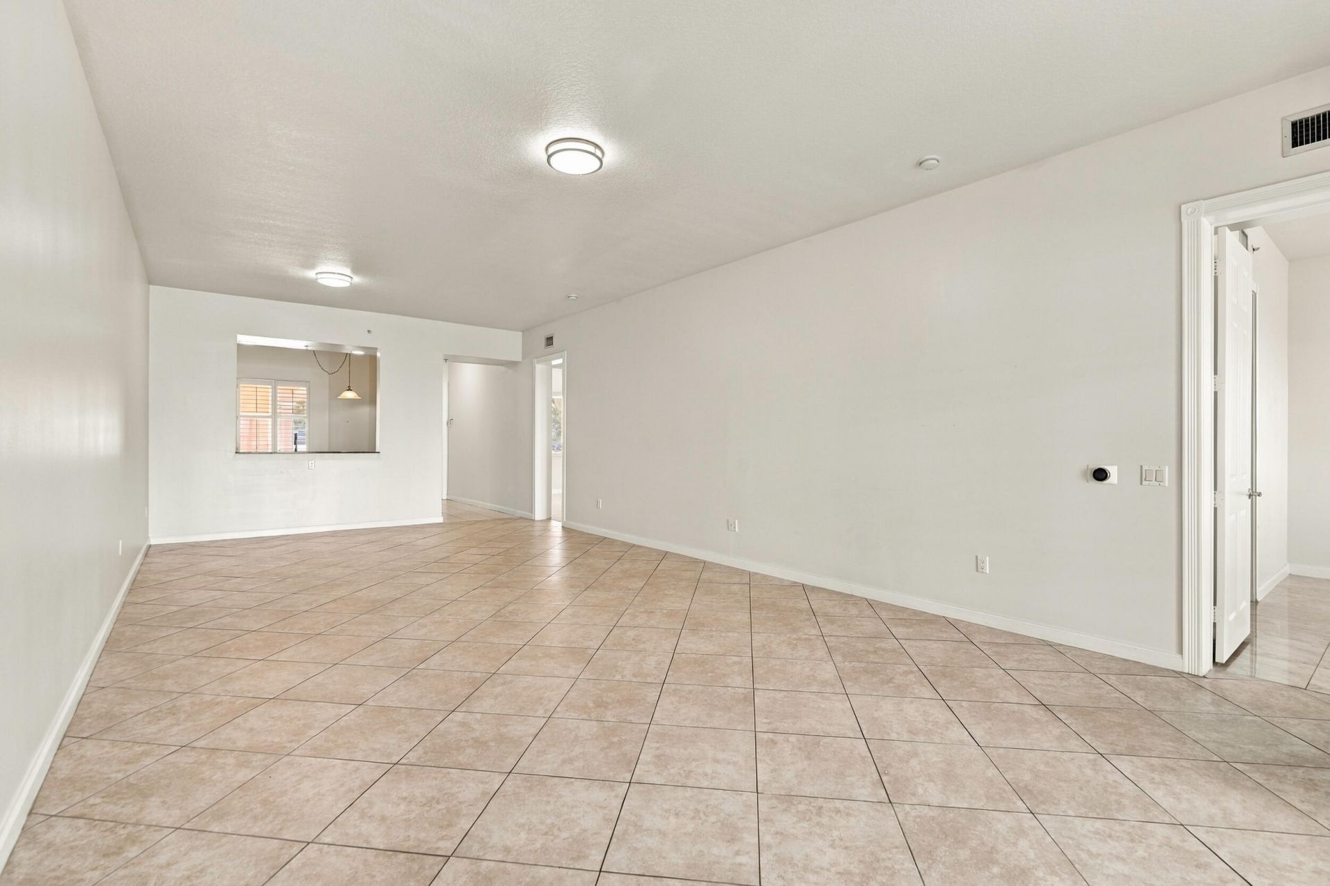 19 Harbour Isle Drive W, Unit 103, Fort Pierce, FL 34949 Photo