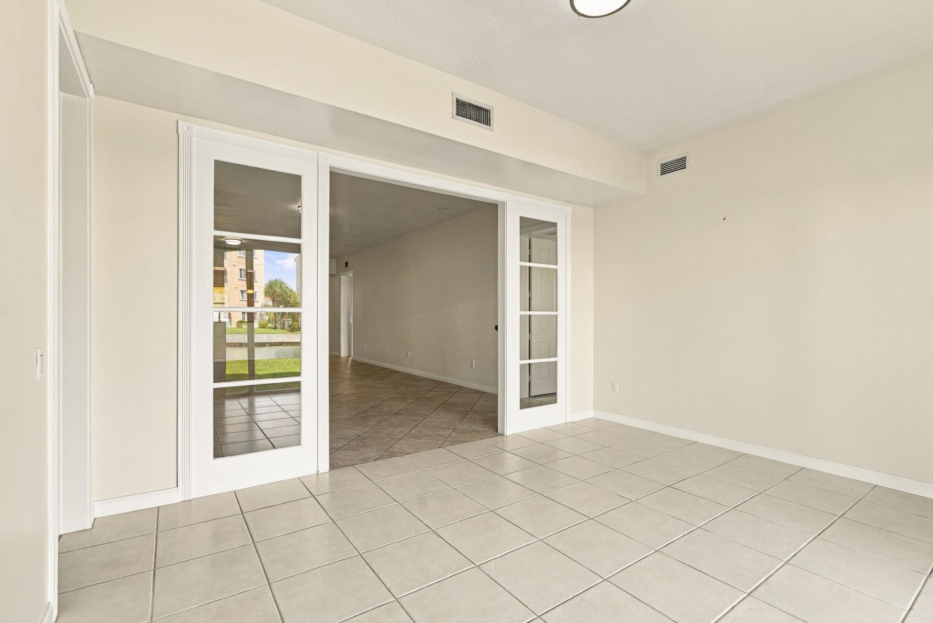 19 Harbour Isle Drive W, Unit 103, Fort Pierce, FL 34949 Photo