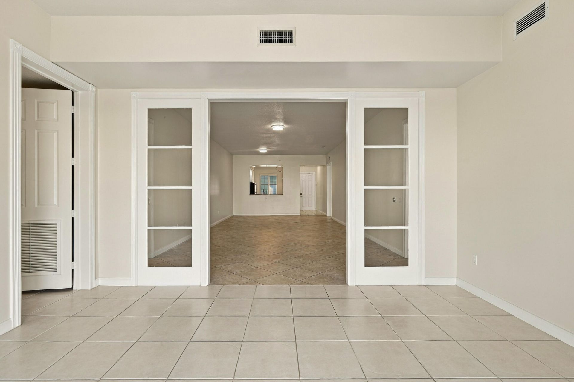19 Harbour Isle Drive W, Unit 103, Fort Pierce, FL 34949 Photo