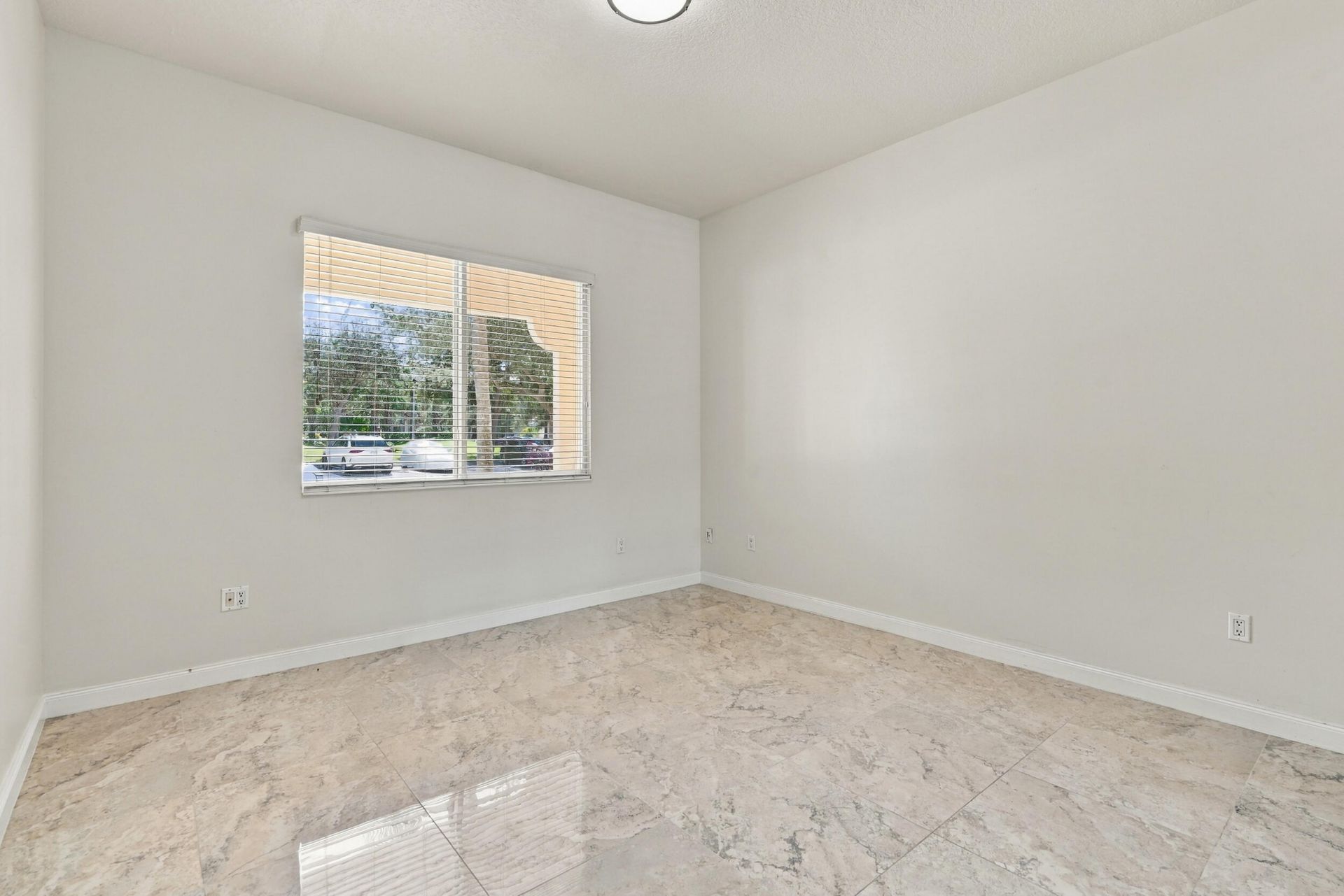 19 Harbour Isle Drive W, Unit 103, Fort Pierce, FL 34949 Photo