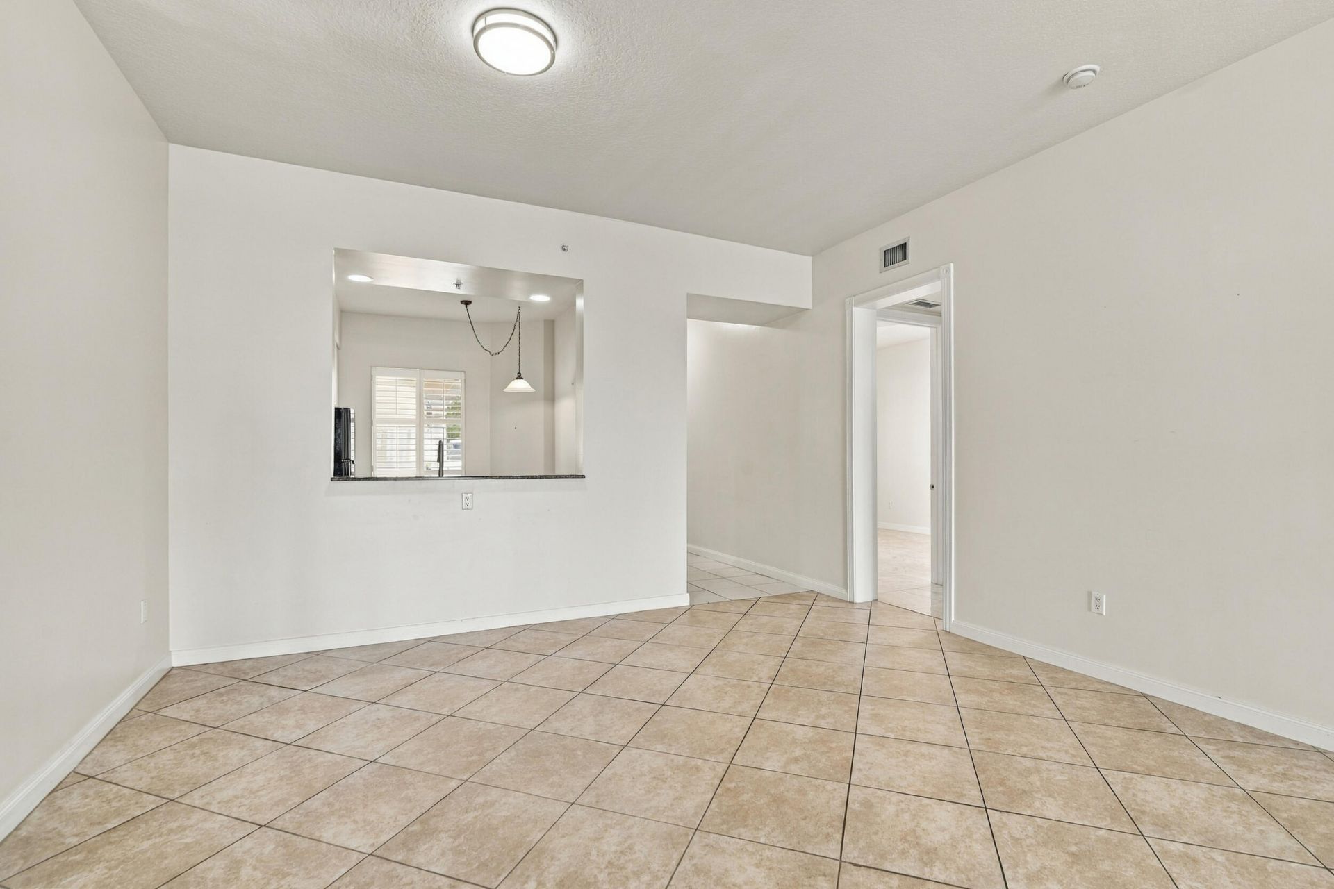 19 Harbour Isle Drive W, Unit 103, Fort Pierce, FL 34949 Photo