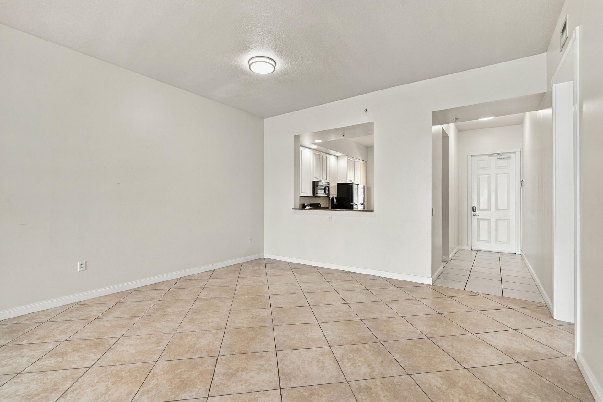 19 Harbour Isle Drive W, Unit 103, Fort Pierce, FL 34949 Photo