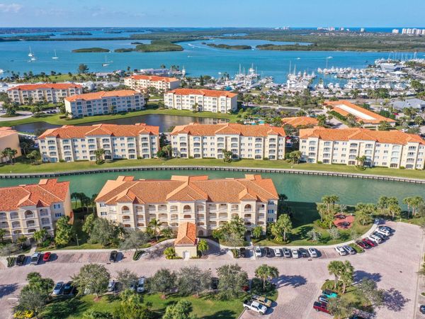 19 Harbour Isle Drive W, Unit 201, Fort Pierce, FL 34949