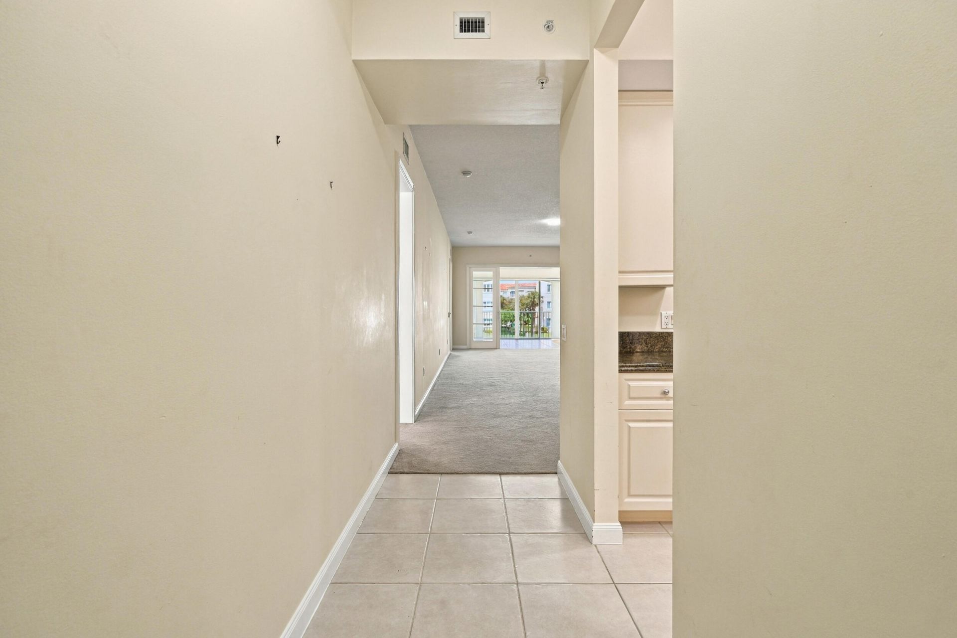 19 Harbour Isle Drive W, Unit 201, Fort Pierce, FL 34949 Photo