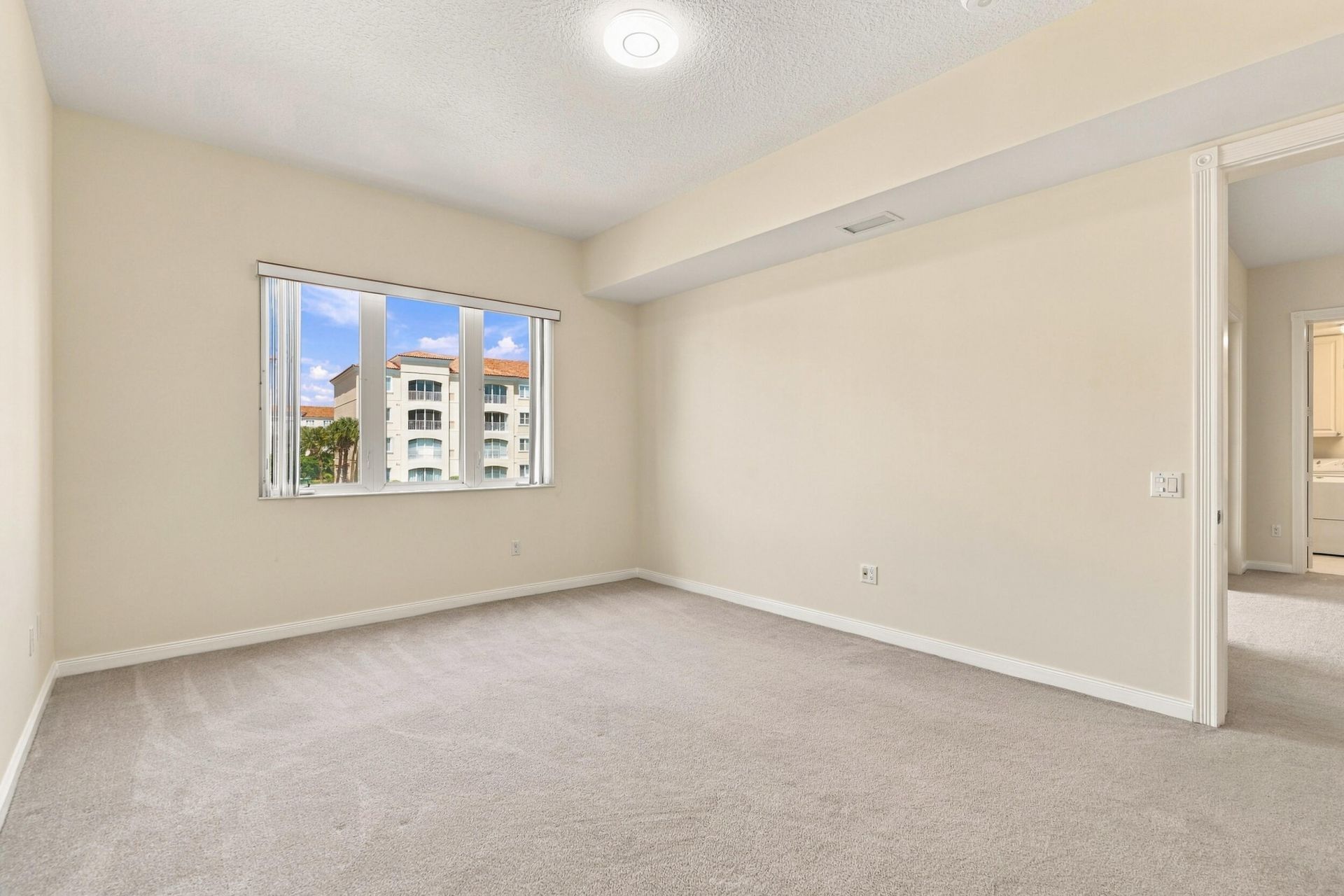 19 Harbour Isle Drive W, Unit 201, Fort Pierce, FL 34949 Photo