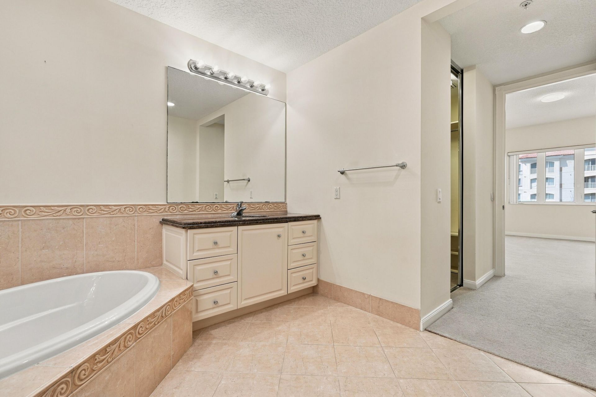 19 Harbour Isle Drive W, Unit 201, Fort Pierce, FL 34949 Photo