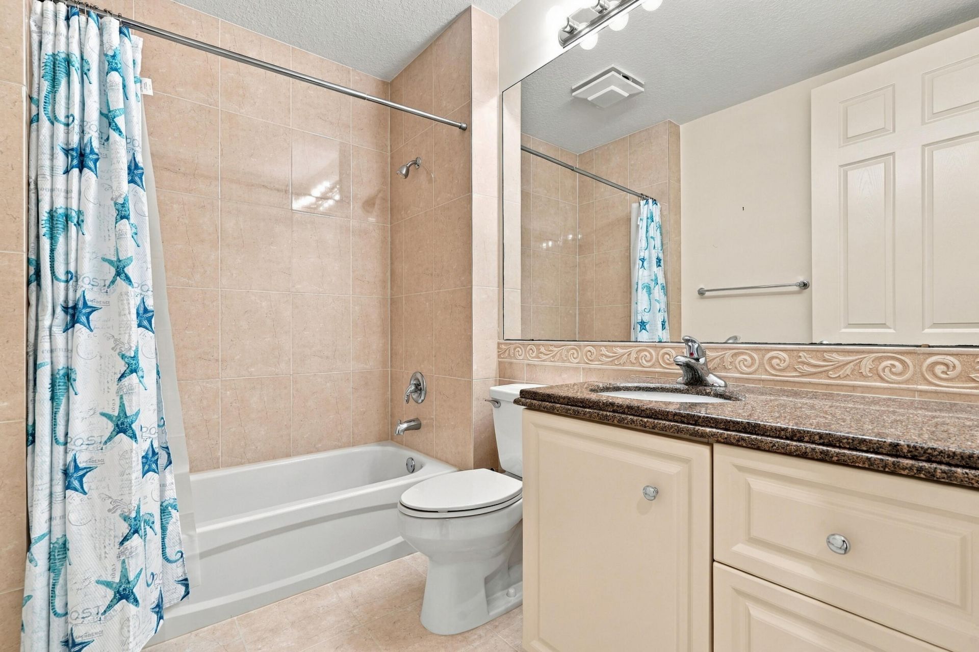 19 Harbour Isle Drive W, Unit 201, Fort Pierce, FL 34949 Photo