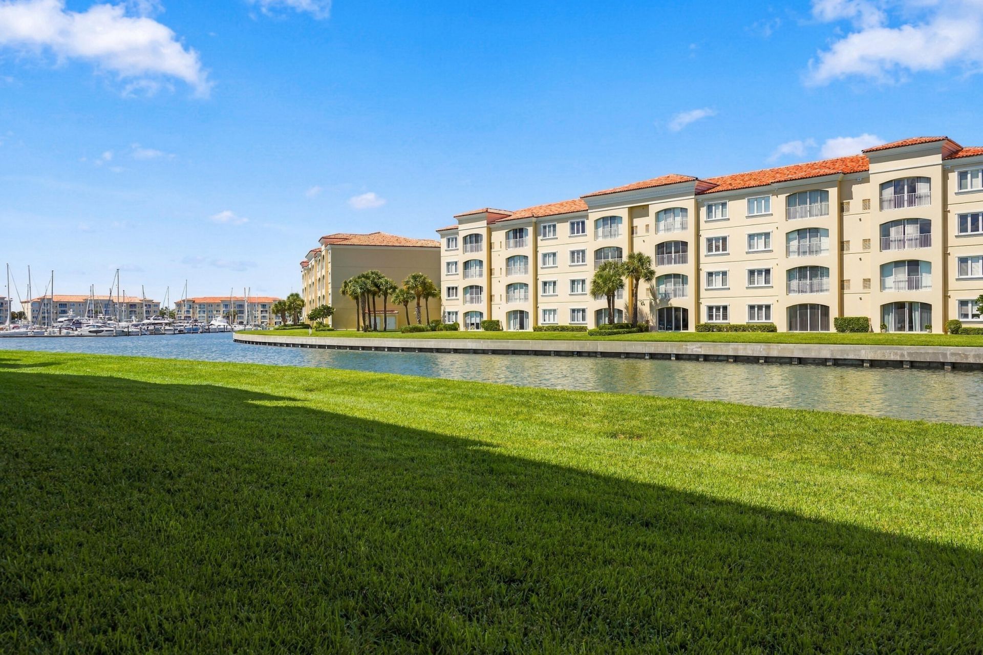 19 Harbour Isle Drive W, Unit 201, Fort Pierce, FL 34949 Photo