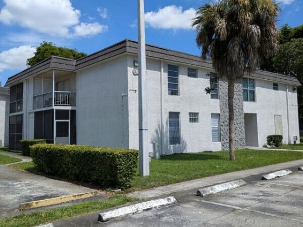 10361 N Kendall Drive, Unit B8, Miami, FL 33176