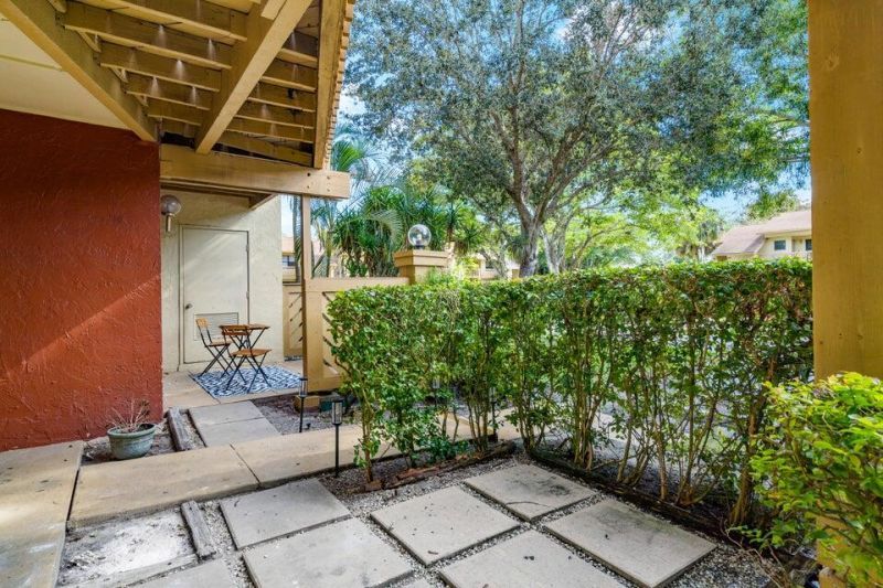 13145 Chadwick Court, Unit 14, Wellington, FL 33414 Photo