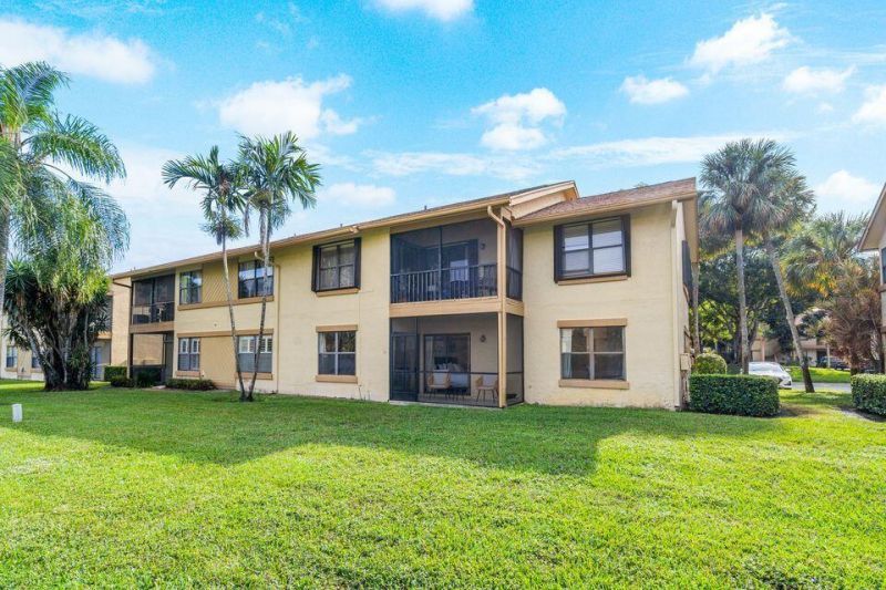13145 Chadwick Court, Unit 14, Wellington, FL 33414 Photo