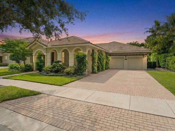 136 Via Santa Cruz, Jupiter, FL 33458