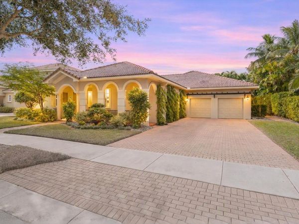 136 Via Santa Cruz, Jupiter, FL 33458