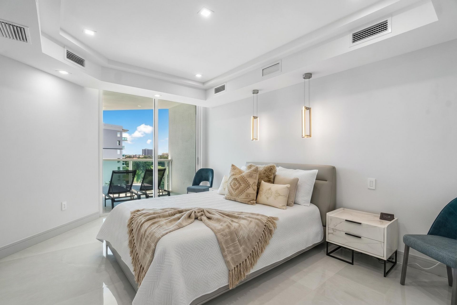 550 SE Mizner Boulevard, Unit B709, Boca Raton, FL 33432 Photo