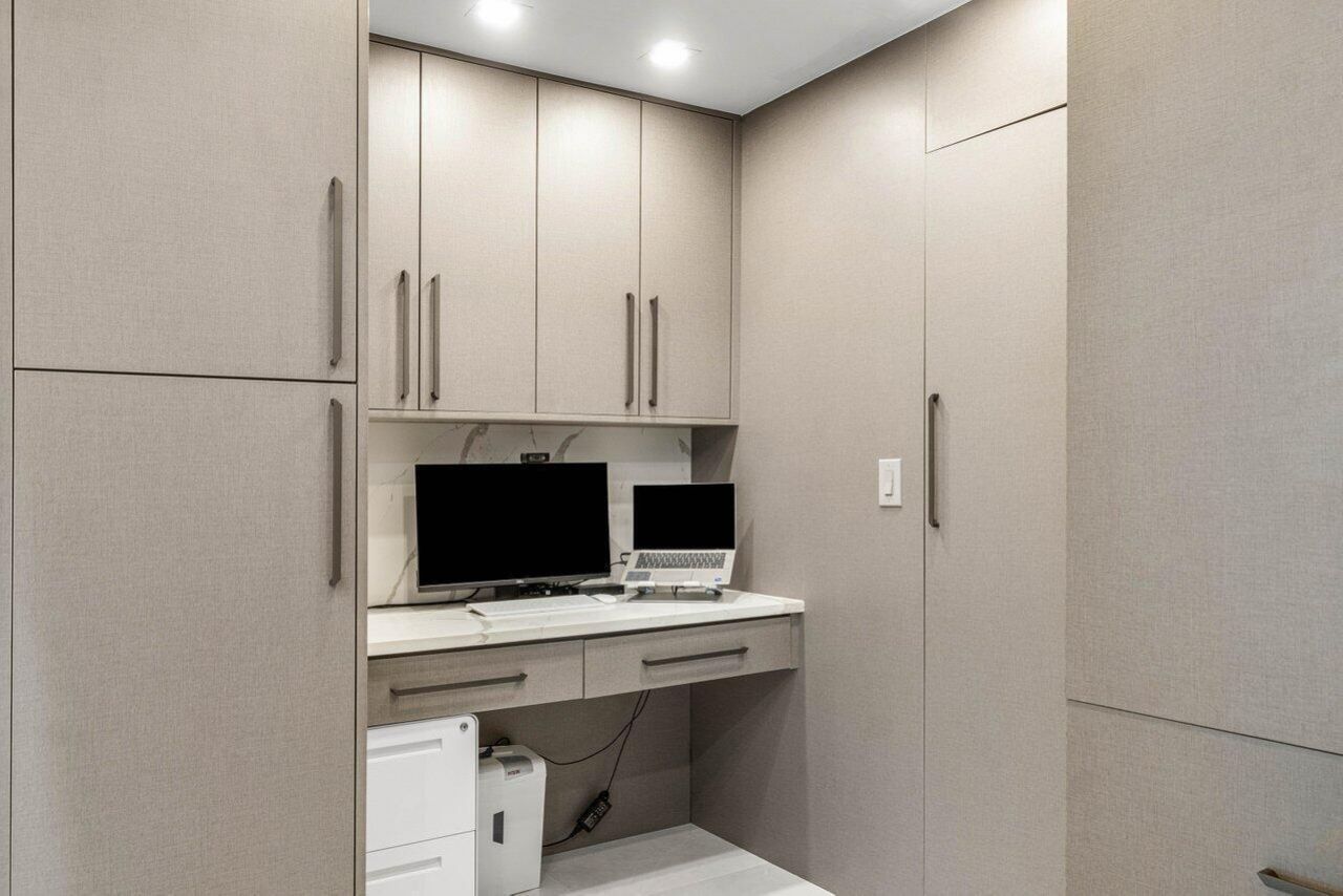 550 SE Mizner Boulevard, Unit B709, Boca Raton, FL 33432 Photo