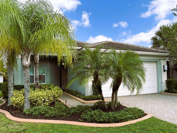 11852 SW Waterford Isle Way, Port St. Lucie, FL 34987