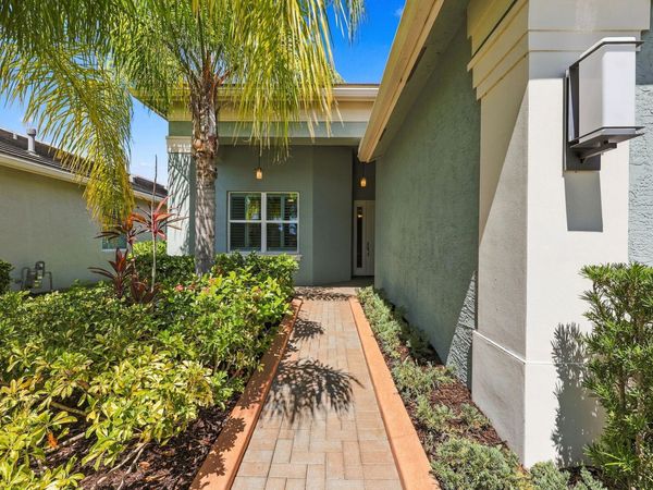 11852 SW Waterford Isle Way, Port St. Lucie, FL 34987