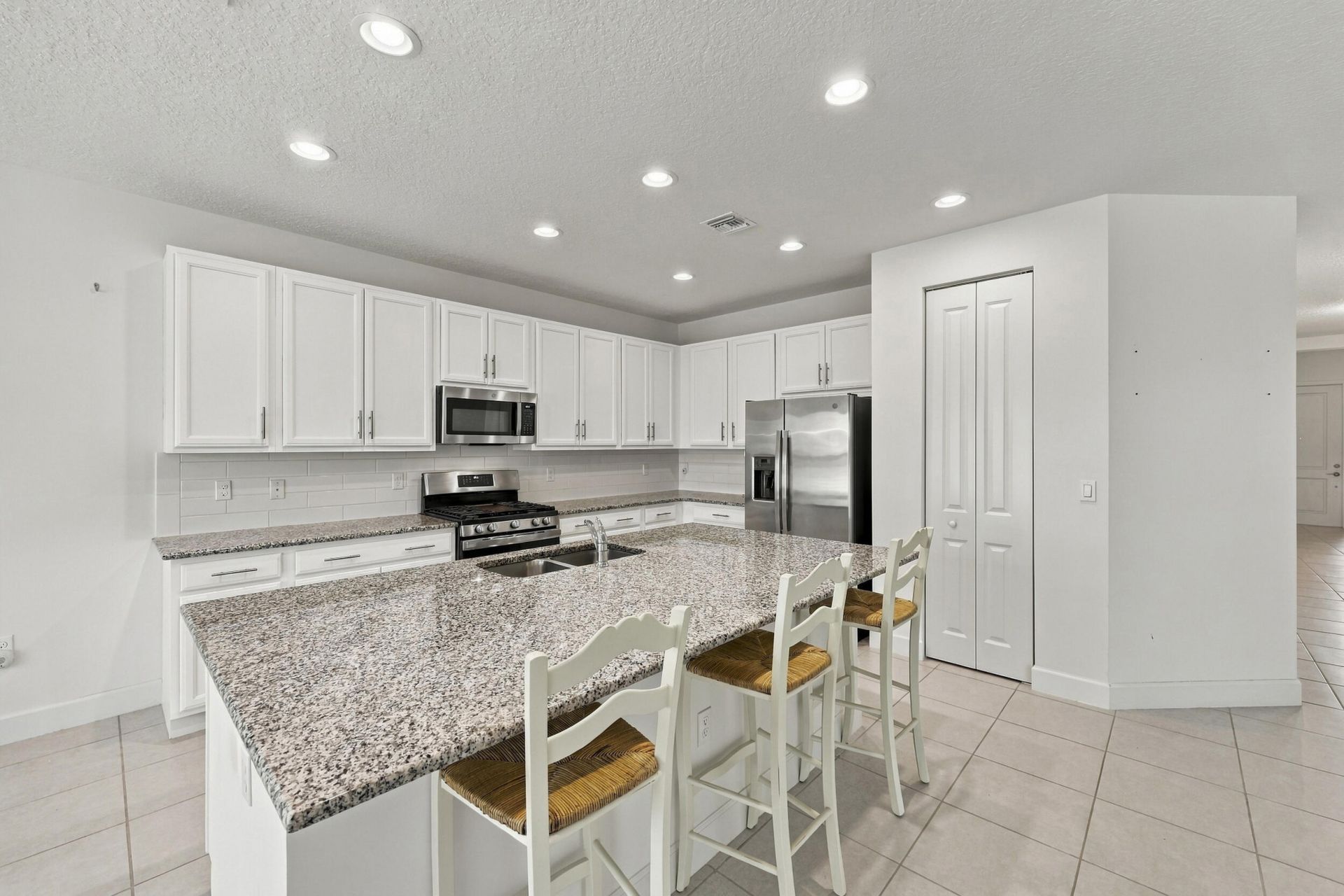 11852 SW Waterford Isle Way, Port Saint Lucie, FL 34987 Photo