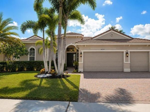 6929 Finamore Circle, Lake Worth, FL 33467