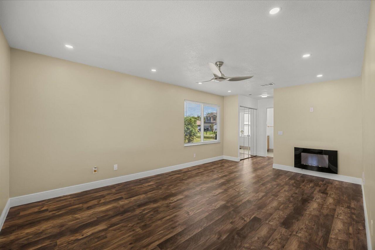 1051 SW Dubois, Port Saint Lucie, FL 34953 Photo