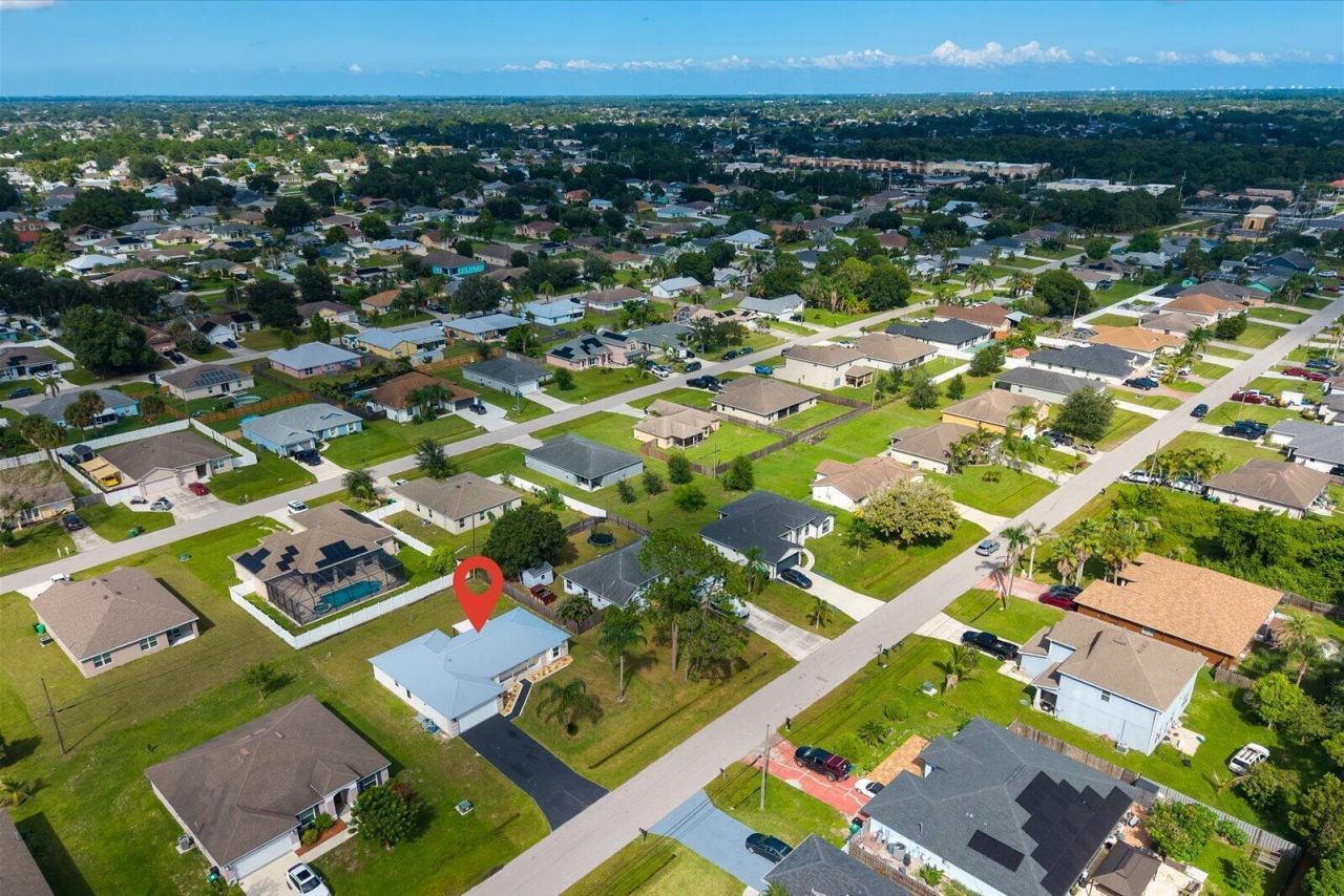 1051 SW Dubois, Port Saint Lucie, FL 34953 Photo