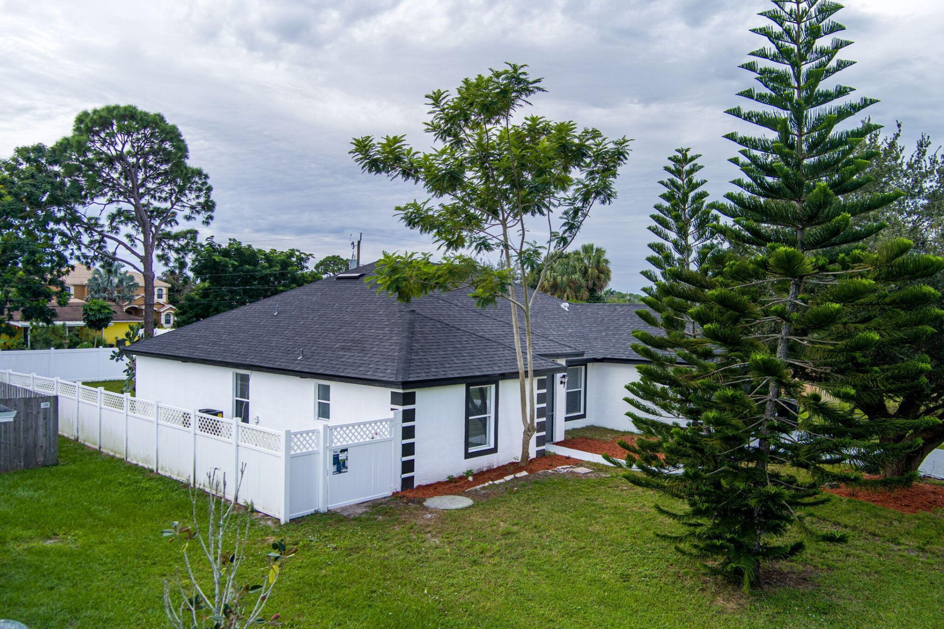 942 SW John Maccormack Terrace, Port Saint Lucie, FL 34953 Photo