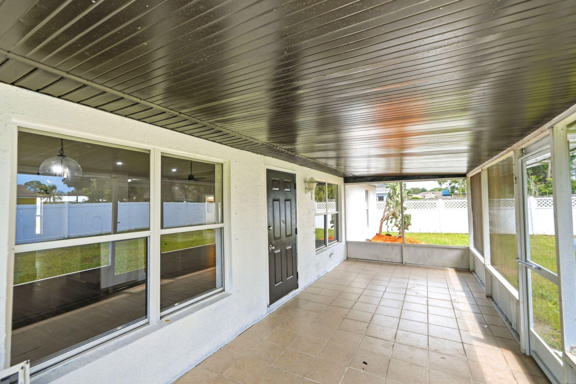 942 SW John Maccormack Terrace, Port Saint Lucie, FL 34953 Photo