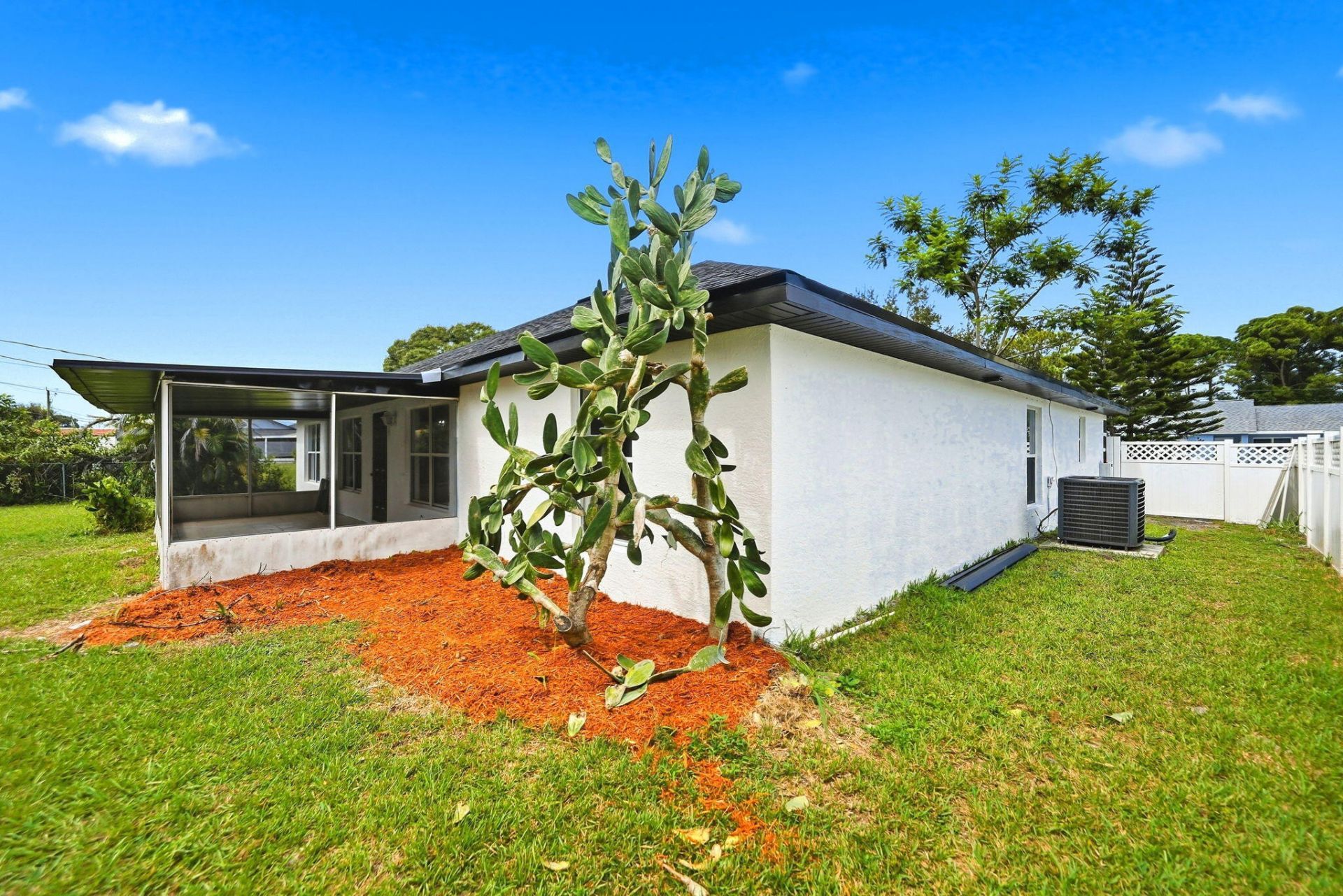 942 SW John Maccormack Terrace, Port Saint Lucie, FL 34953 Photo
