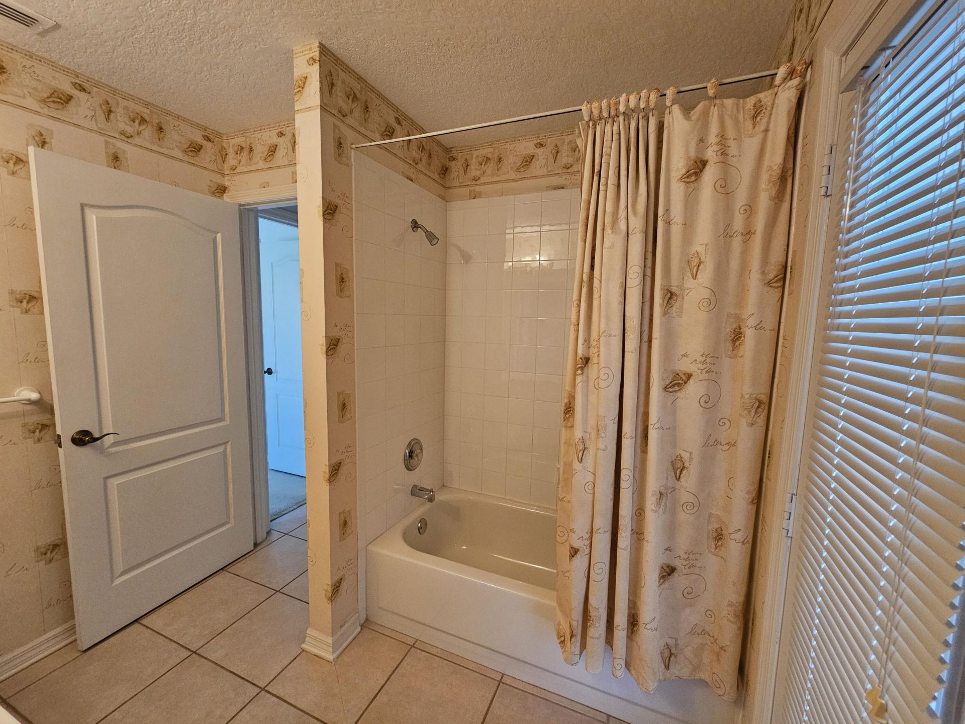 909 SW Lake Charles Circle, Port Saint Lucie, FL 34986 Photo