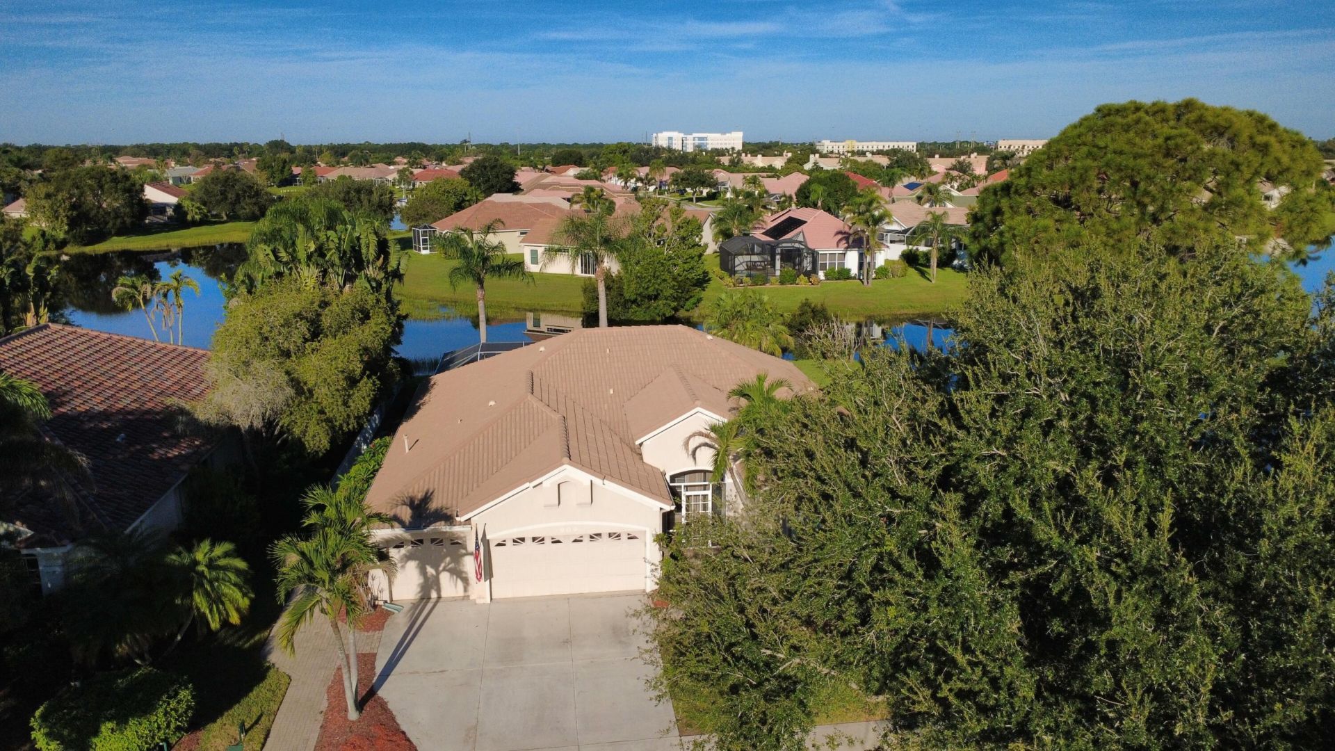 909 SW Lake Charles Circle, Port Saint Lucie, FL 34986 Photo