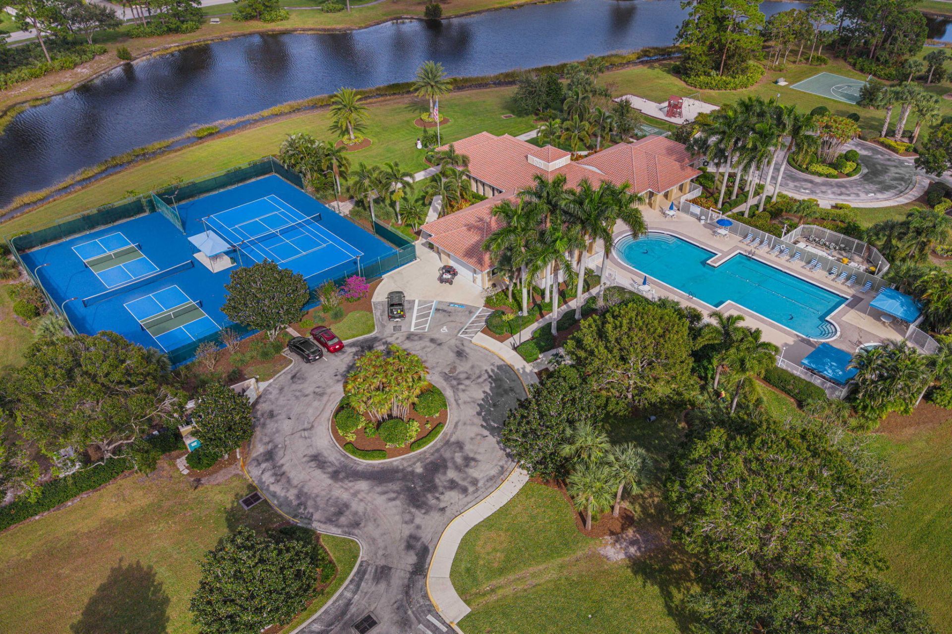 909 SW Lake Charles Circle, Port Saint Lucie, FL 34986 Photo