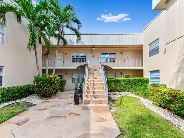 322 Normandy Lane, Delray Beach, FL 33484
