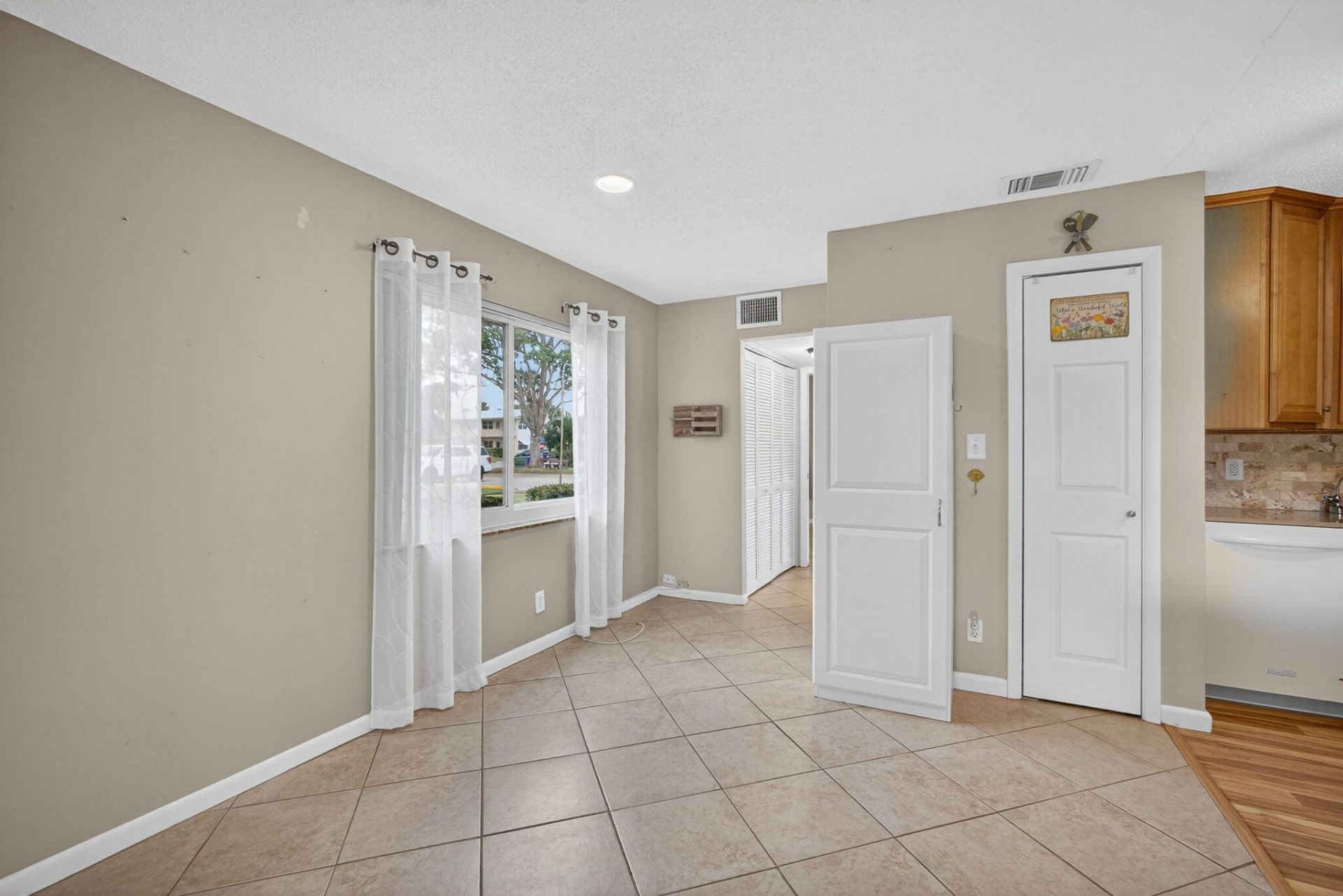 221 Coventry J, West Palm Beach, FL 33417 Photo
