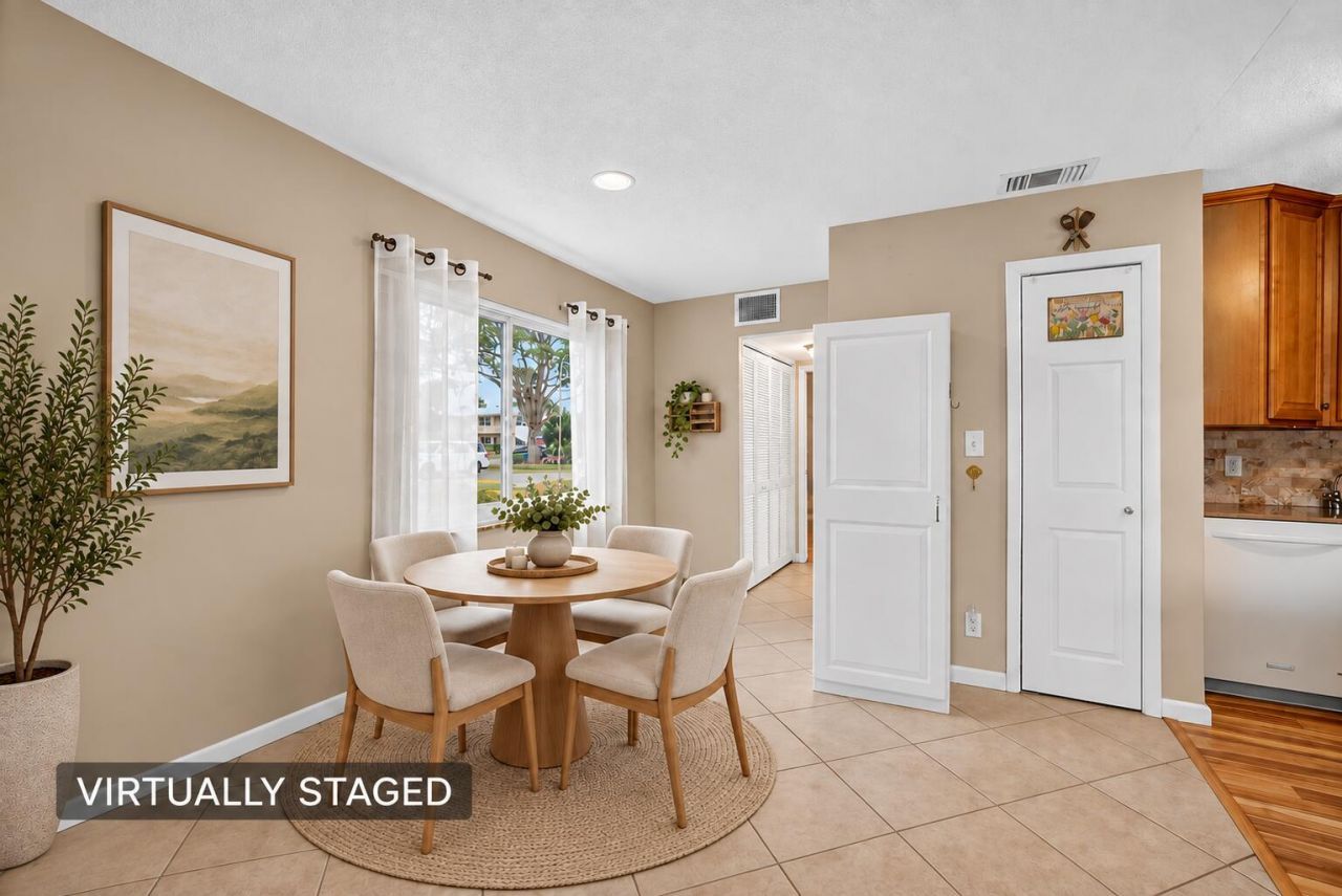 221 Coventry J, West Palm Beach, FL 33417 Photo