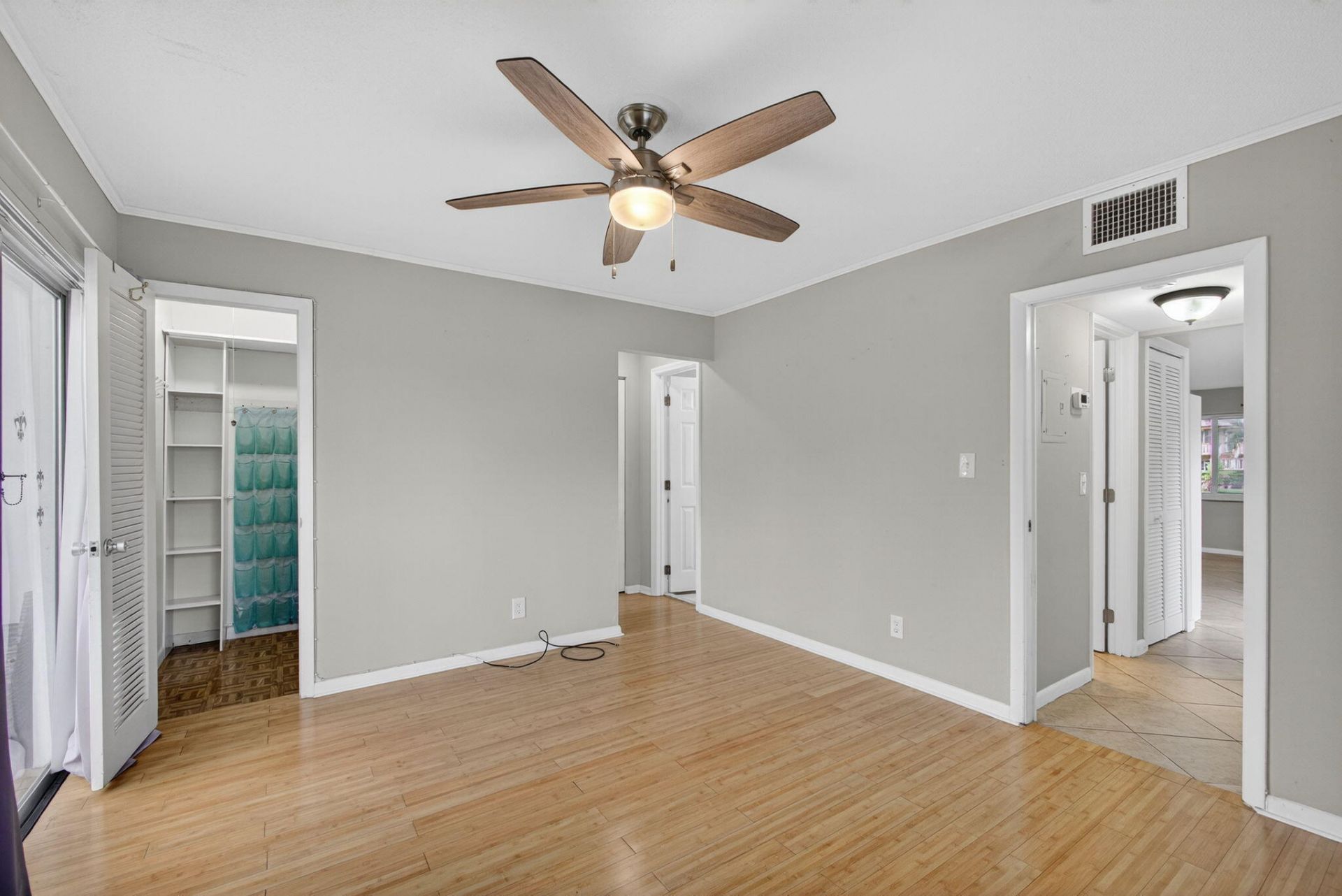 221 Coventry J, West Palm Beach, FL 33417 Photo