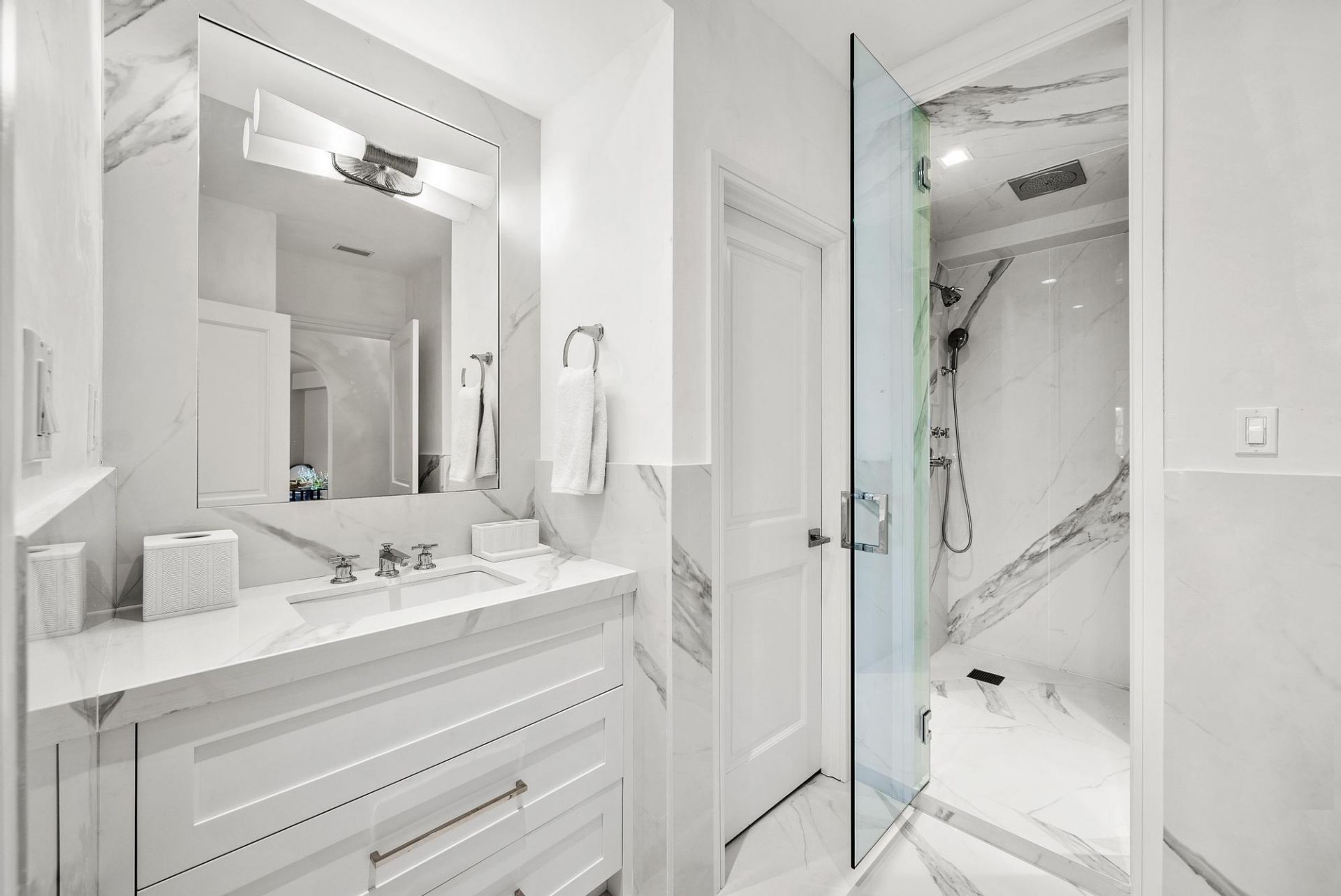 389 S Lake Drive, Unit 2g, Palm Beach, FL 33480 Photo