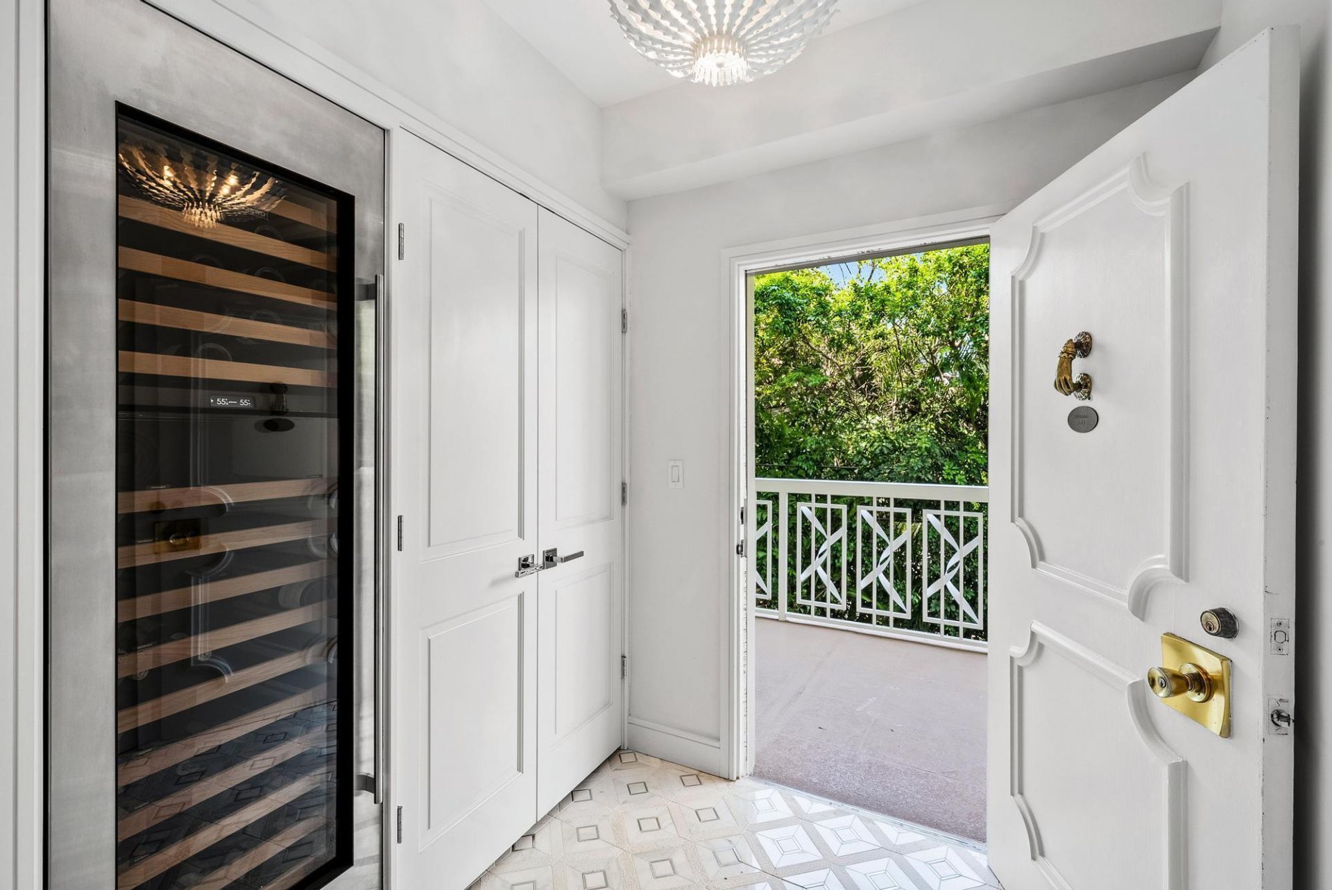 389 S Lake Drive, Unit 2g, Palm Beach, FL 33480 Photo