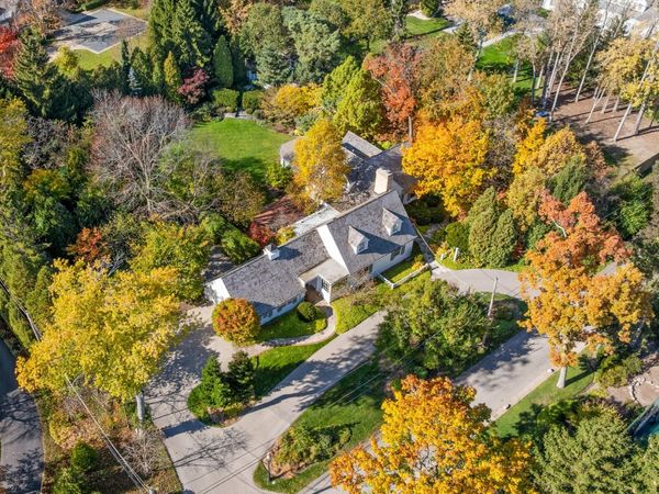 1070 Meadow Lane , Lake Forest, IL 60045