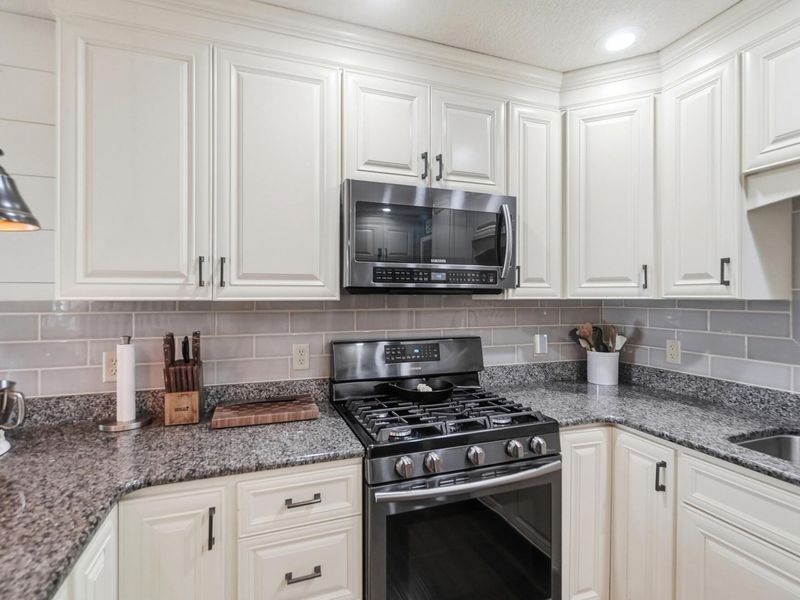 1715 Wildwood Court, Wapakoneta, OH 45895 Photo 18